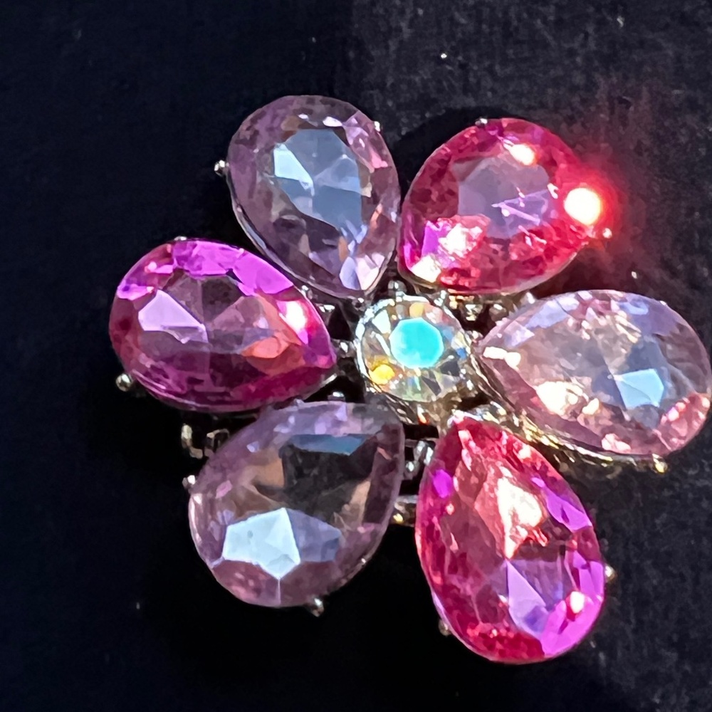 Flower brooch